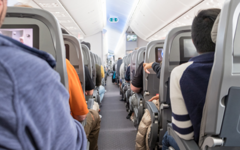 How to Overcome Fear of Flying: Practical Tools and Courses to Help You Fly with Confidence