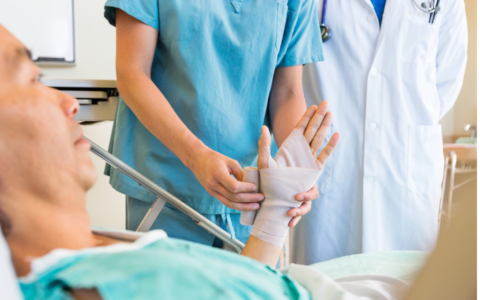 How much does it cost to stay in hospital abroad?